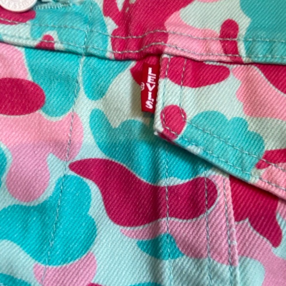 Bape x Levis Full Camo Trucker Jacket - Picture 5 of 7